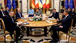 Momen Macron Peluk Zelensky Saat Kunjungi Ukraina di Tengah Perang