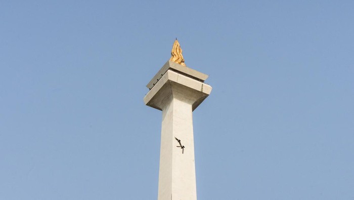 Monas
