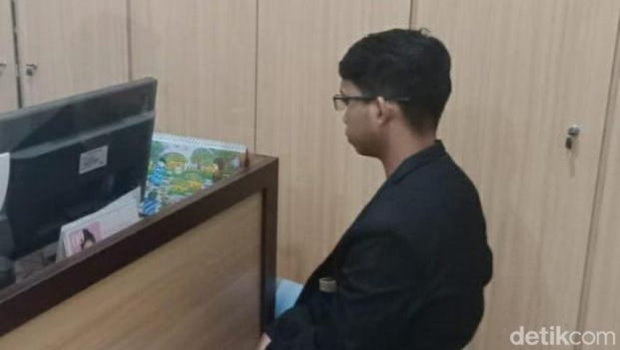 Muncikari yang menjajakan wanita PSK di Kota Santri Jombang