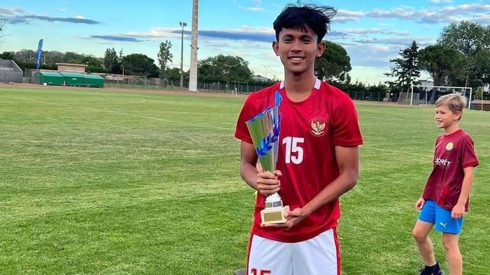 Pemain muda PSM Makassar Ricky Pratama yang memperkuat timnas Indonesia U-19