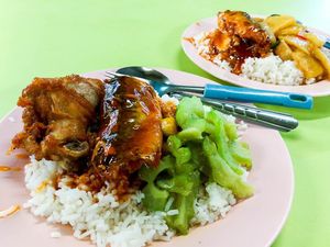 Pembeli Kaget Lihat Harga Nasi Rames Ikan Rp 117 Ribu di Singapura