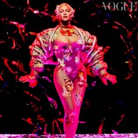 Penampilan lain dengan koleksi Ivy Park yang sukses menonjolkan sisi spektakuler seorang Beyonce. (Foto: British Vogue/Rafael Pavarotti_