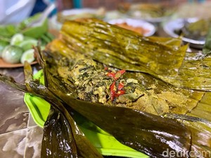 Gurih Harum Pepes Walahar di Karawang yang Legendaris Lezatnya