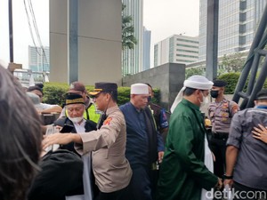 Perwakilan Massa Aksi FPI-PA 212 Diterima Masuk ke Kedubes India