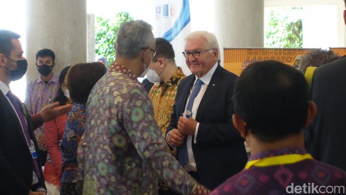 Presiden Jerman, Frank-Walter Steinmeier, saat berada di UGM, Sleman, Jumat (17/6/2022).