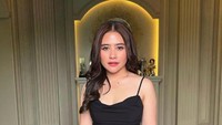 Cantik banget ya Prilly Latuconsina. Foto: Instagram
