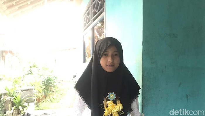 Salma, remaja Sukabumi yang sempat putus sekolah.