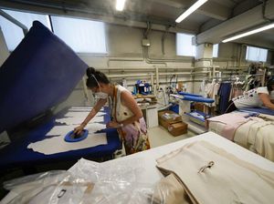 Sanksi Rusia Bikin UKM di Italia Kebanjiran Order, Begini Kesibukannya
