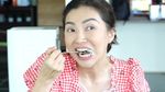10 Potret Sarwendah yang Hobi Masak dan Mukbang Makanan Korea