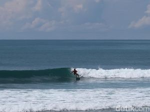 Ramaikan Lur! Ada Kompetisi Surfing Nasional di Parangtritis Besok
