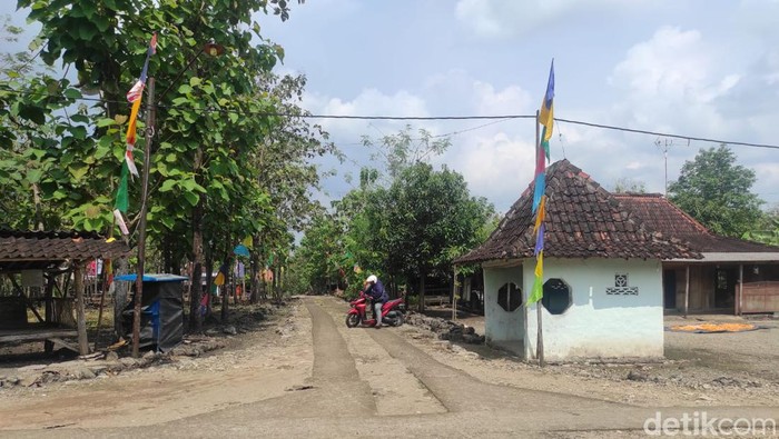 Suasana Dusun Ngak Inguk, Desa Pucanganom, Kecamatan Giritontro, Wonogiri, Senin (13/6/2022).