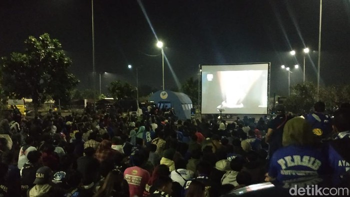 Suporter di Stadion GBLA.