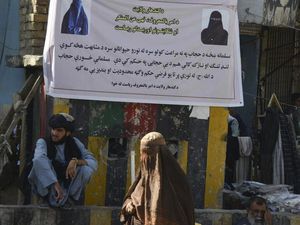 Taliban Sebut Wanita Tak Berhijab Ingin Terlihat Seperti Binatang