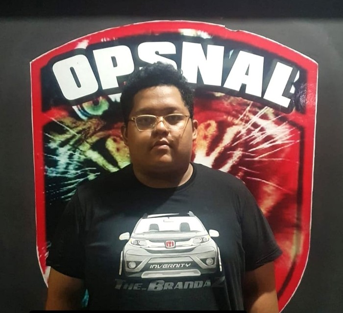 Tampang Fajrin di Makassar yang ditangkap usai menganiaya pacar di kafe (Dok. Istimewa).