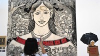Taring Padi jadi salah satu seniman asal Yogyakarta yang diundang oleh direktur artistik documenta fifteen, ruangrupa, untuk unjuk gigi di Kassel, Jerman.  Foto: AFP via Getty Images/INA FASSBENDER