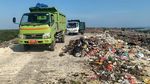 Antrean Panjang Truk Sampah di TPA Suwung Bali