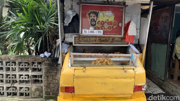 Comro Echo, gorengan enak dan laris di kawasan Lengkong Bandung.