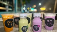 Kini tak hanya varian green tea saja yang ditawarkan, tapi juga ada varian lain. Kamu bisa cicip minuman dari cokelat, taro, red velvet dan aneka kopi. Foto: detikcom/Riska Fitria