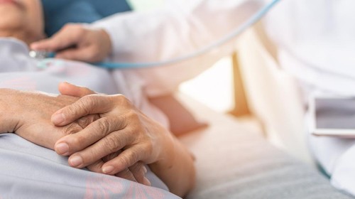 Ilustrasi wanita di rumah sakit