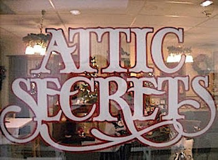 Kafe Bertema 'Alice in Wonderland' yang Seperti di Negeri Dongeng Kafe Bertema 'Alice in Wonderland' yang Seperti di Negeri Dongeng