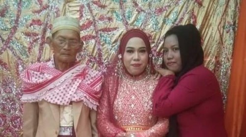Kakek usia 90 tahun di Sultra menikahi wanita 28 tahun mantan kakak iparnya (Dok. Istimewa).