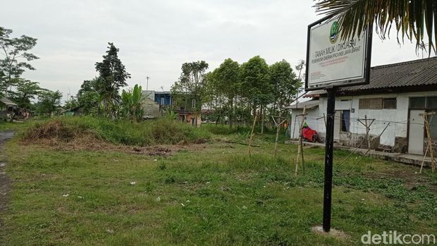 Kawasan eks stasiun KA Pirusa di kaki gunung Galunggung Tasikmalaya.
