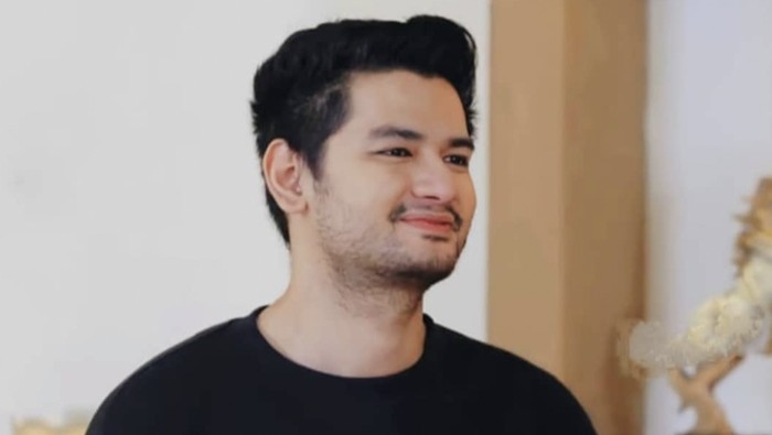 Kevin Hillers Sering Bagikan Video Kocak Saat Makan, Intip Potretnya!