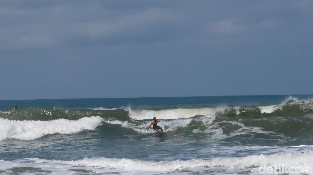 Snapshots: Kompetisi Surfing Nasional di Pantai Parangtritis