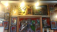 Menurutnya, dalam pembuatan satu lukisan, dirinya bisa menghabiskan waktu selama 3-5 minggu.
