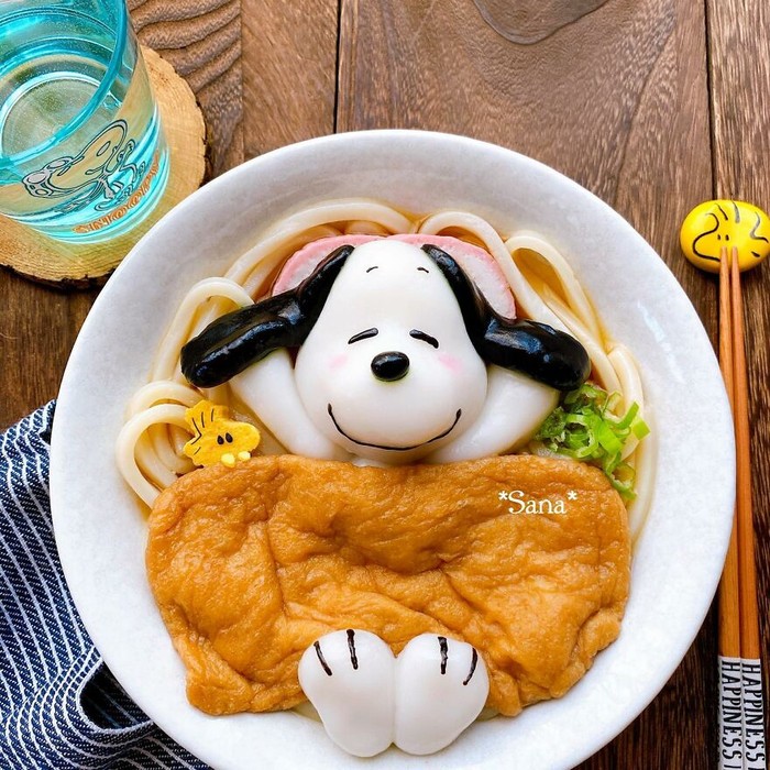 Makanan dibuat seperti karakter kartun Makanan Dibuat Seperti Karakter Kartun Snoopy dan Charlie Brown