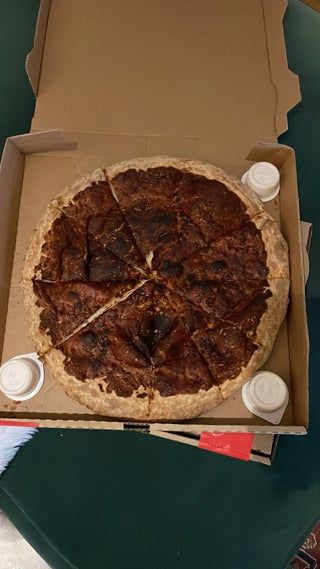 Pria salah pesan pizza