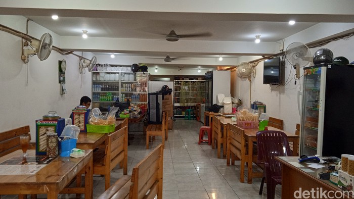 RM Minang Bersaudara Lamak Bana! Gulai Ikan Kakap dan Rendang Empuk di Dekat Halte Pasar Muara Karang