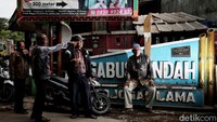 Kampung Gabus merupakan salah satu kampung yang berada di bagian utara Bekasi, lebih tepatnya berada di daerah kecamatan Tambun Utara, Kabupaten Bekasi. Kampung ini berada di empat desa yaitu Desa Sriamur, Desa Srijaya, Desa Srimukti dan Desa Srimahi.