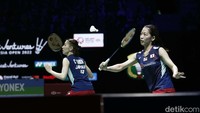 Kedua pasangan sama-sama berusaha menunjukan dominasinya sejak pertandingan dimulai. Aksi saling kejar-mengejar poin pun terjadi.