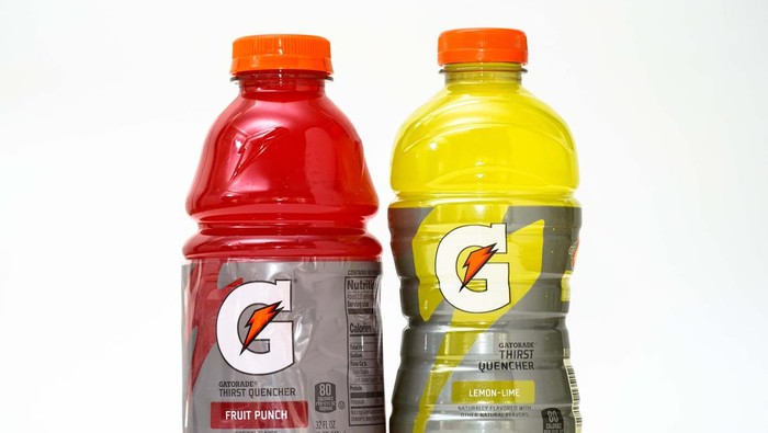 Shrinkflation Bottles of Gatorade are pictured, left, a 32 fluid ounce and 28 fluid ounce, in Glenside, Pa., Monday, June 6, 2022. (AP Photo/Matt Rourke)