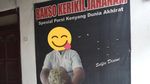 Duh! 10 Penjual Makanan Ini Tawarkan Menu Esktrem Pada Spanduknya