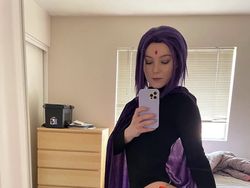 Lisa, Gamer Bule Jelita yang Cinta Banget Pada Suami Korea