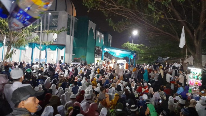 Suasana ceramah Ustaz Abdul Somad di Jonggol, Bogor, Jabar.