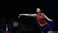 Chen Yufei langsung menunjukan permainan yang agresif sejak pertandingan dimulai. Pemain unggulan China menutup  interval set pertama 11-3.