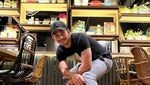 Momen Seru Tengku Tezi Cicip Soto Batok hingga Belalang Goreng