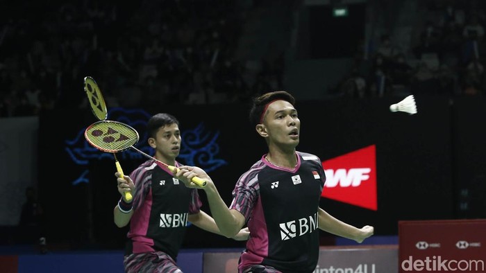 Fajar/Rian sebagai satu-satunya wakil tersisa di Indonesia Open 2022 gagal ke semifinal. Meski begitu, kerja kerasnya patut diapresiasi.
