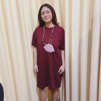 Thalita Latief ternyata mengalami kenaikan berat badan karena kondisi kesehatan. Sempat mendapat banyak komentar negatif, untungnya Thalita tidak ambil pusing atau menyerah dengan keadaan dan kini bisa kembali ke berat idealnya.Foto: Instagram Thalita Latief