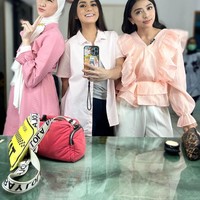 Diet itu harus menjadi sebuah pola hidup dimana kita bisa mengatur pola makan serta asupan makanan yg bergizi baik dan makanan yg memang dibutuhkan oleh tubuh kita, makanan-makanan bergizi tepat yg dapat diolah dan dicerna dengan baik oleh tubuh kita. Tentunya dengan niat dan disiplin, tulinsya selagi menyertakan tanda pagar #bye26kg.Foto: Instagram Thalita Latief