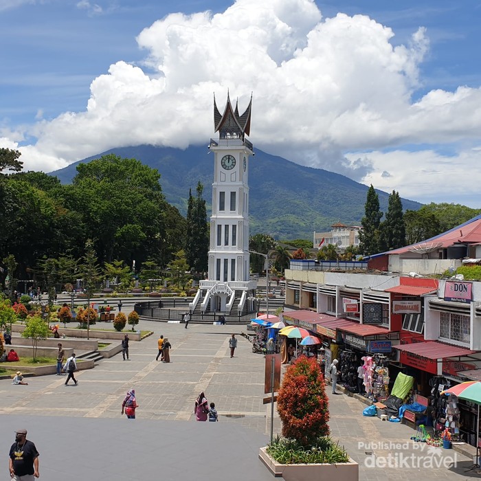Pemandangan dari Pasa Ateh