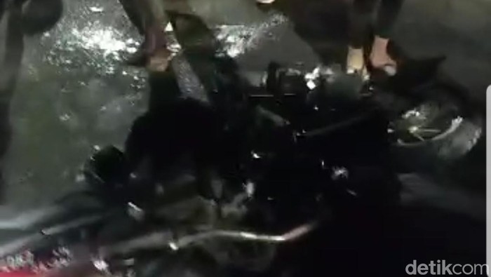 Video viral kebut-kebutuhan motor berujung tabrakan beruntun di Jember