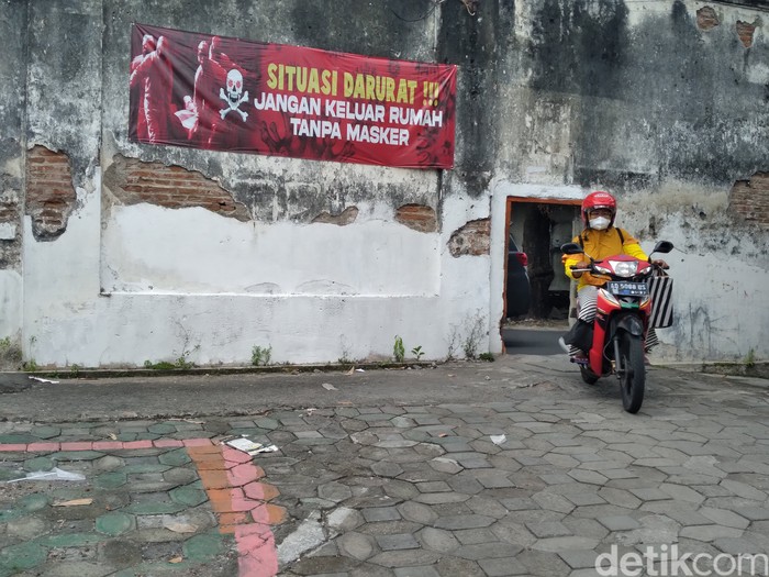 Akses masuk ke kawasan Baluwarti, Keraton Kasunanan Surakarta, Minggu (19/6/2022).