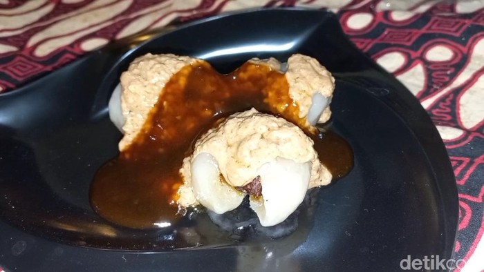 Cilok isi sate maranggi.