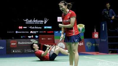 Ekspresi Kemenangan Ganda Campuran China Juarai Indonesia Open 2022