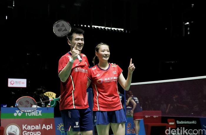 Ganda campuran China Zheng Siwei/Huang Yaqiong menjadi juara Indonesia Open 2022. Keduanya kalahkan wakil Jepang Yuta Watanabe/Arisa Higashino dua gim langsung.