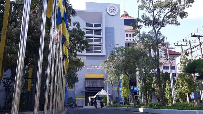 Fakultas Ekonomi dan Bisnis Universitas Airlangga